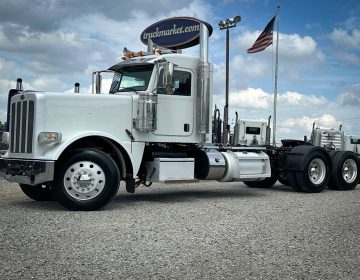 2020 Peterbilt 389 Daycab 706716