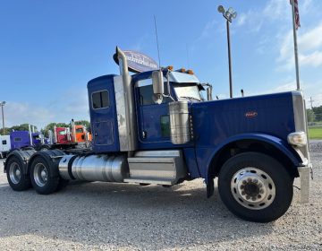 2023 Peterbilt 389 Sleeper 849938