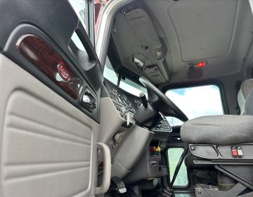 2016 Peterbilt 389 Daycab Glider Kit 445914