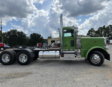 2017 Peterbilt 389 Daycab Glider Kit 366859