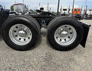 2017 Peterbilt 389 Daycab Glider Kit 454260