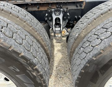 2017 Peterbilt 389 Daycab Glider Kit 454260