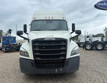 2020 Freightliner Cascadia Sleeper Lp7900