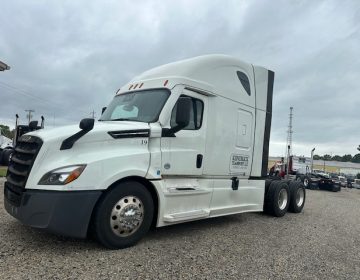 2020 Freightliner Cascadia Sleeper Lp7900