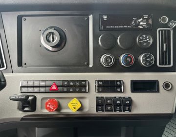 2020 Freightliner Cascadia Sleeper Lp7900