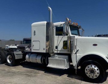 2012 PETERBILT 388 SLEEPER 137904