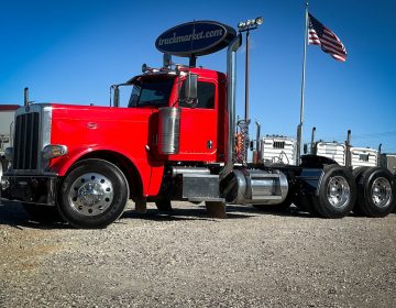 2015 Peterbilt 389 Daycab Glider Kit 320258