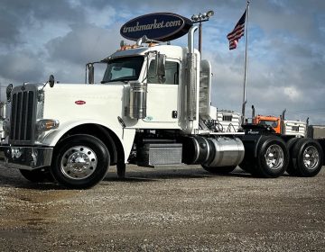 2020 Peterbilt 389 Daycab 630406