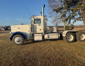 2016 Peterbilt 389 Daycab Glider Kit 409670